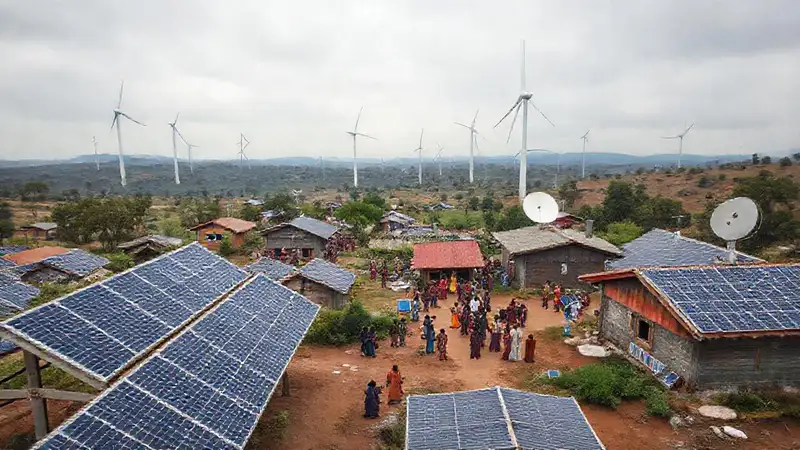 Pueblo remoto vive con energía sostenible