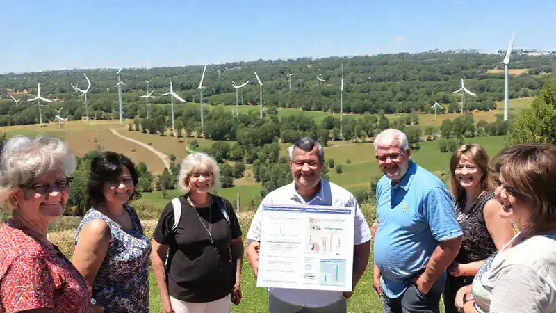 Un parque soleado une a la comunidad
