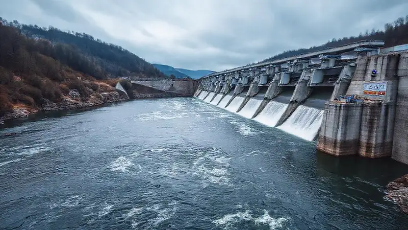 Presa hidroeléctrica europea