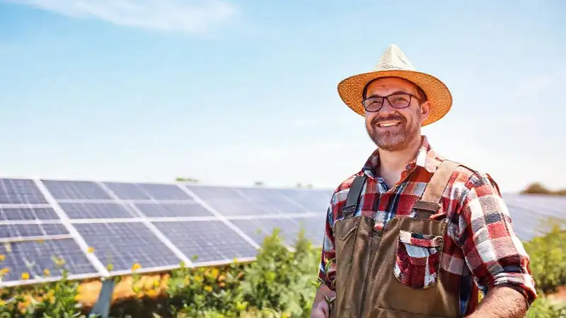La tecnología solar alimenta un futuro limpio